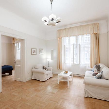 Historic centre-spacious apartment Praga Exterior foto